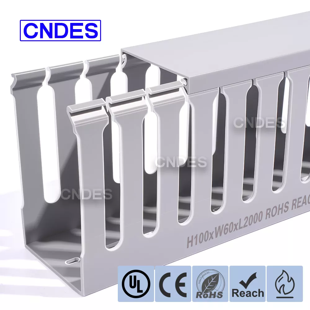 Conduit en PVC 100 × 60 pour panneaux électriques