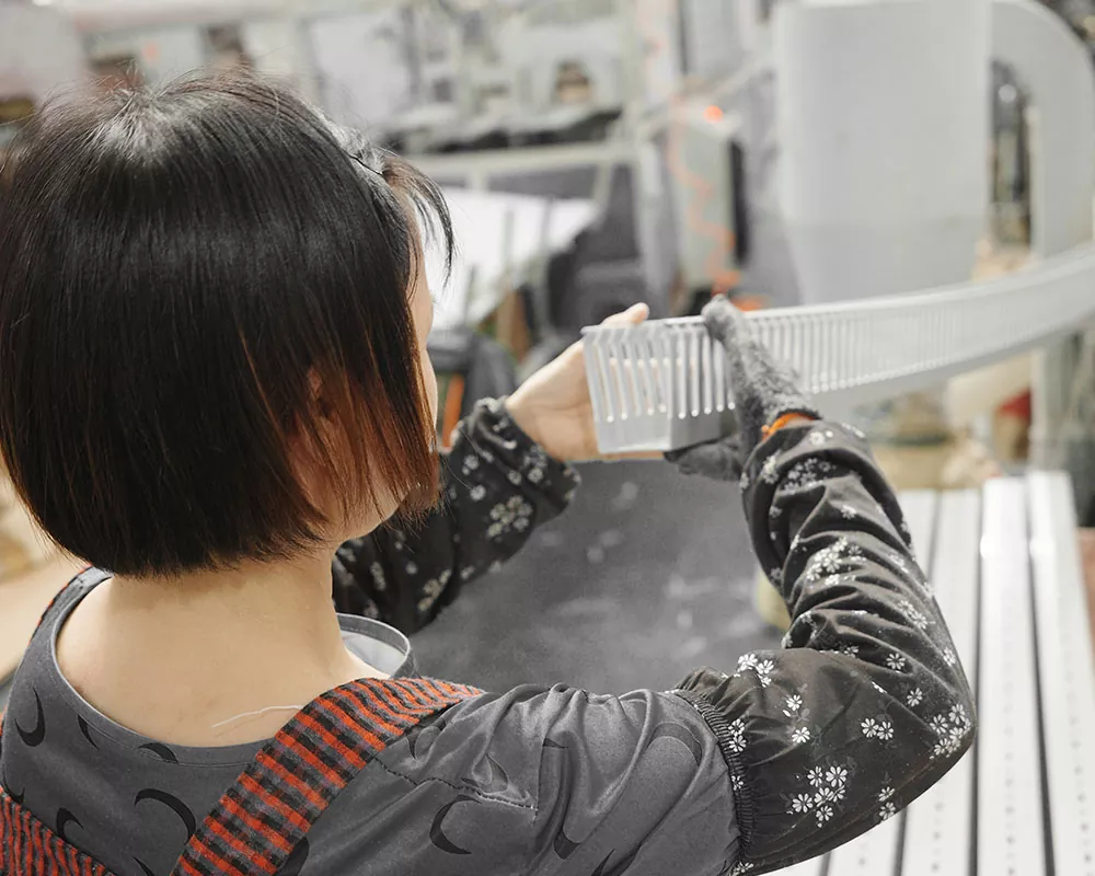 Quelles sont les différences entre la certification CE et les normes nationales en matière de goulottes en plastique pvc ?