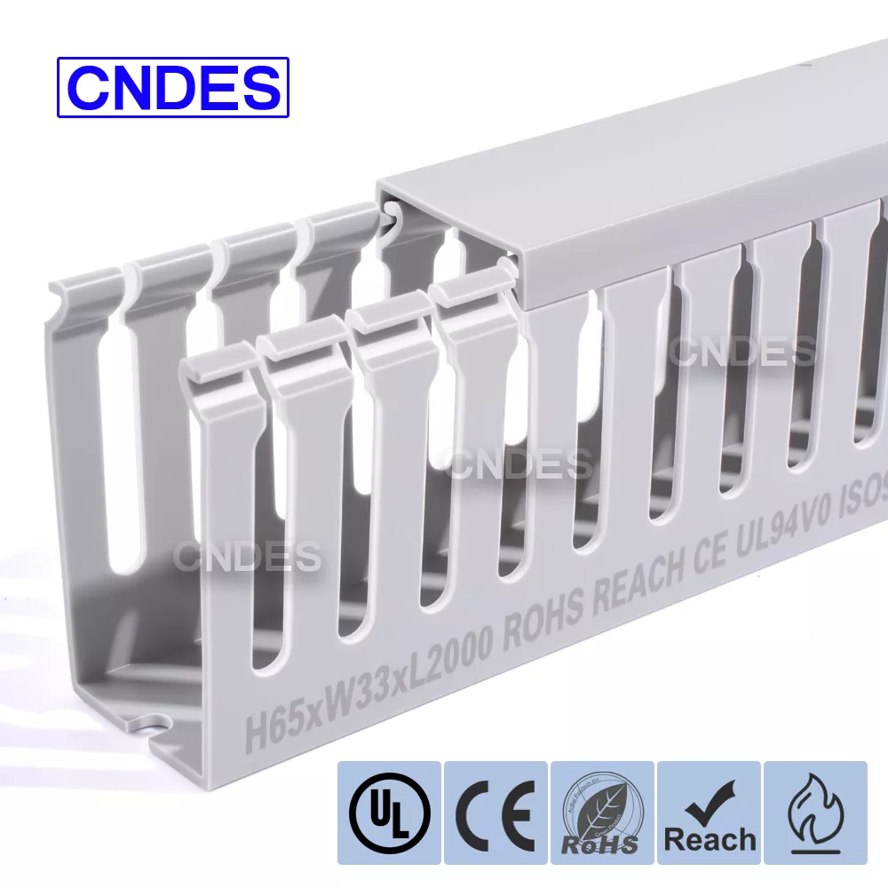 Canal de routage de câbles 65 × 33