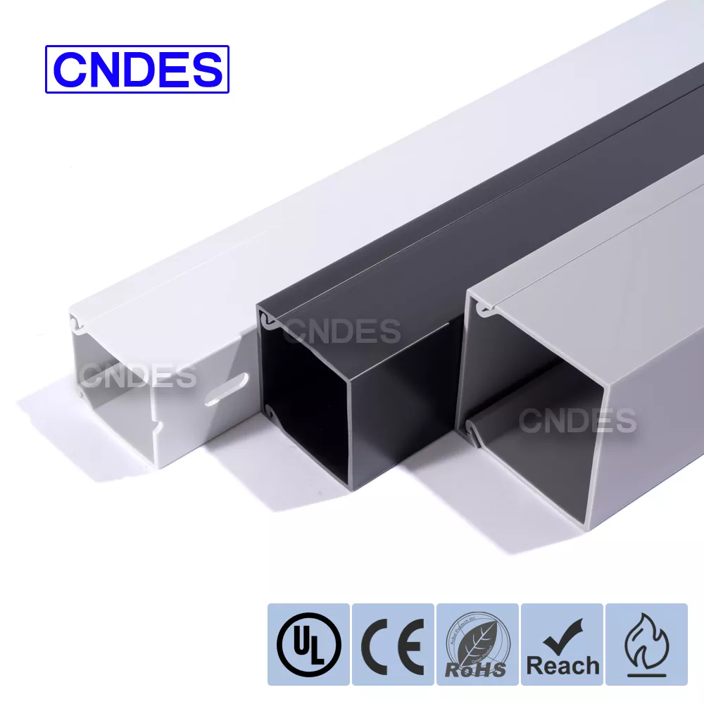 Conduit de câbles entièrement fermé